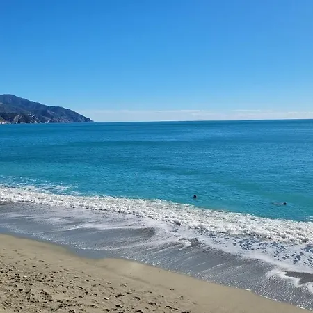 5 Terre Dolci Sogni Πανσιόν 4*